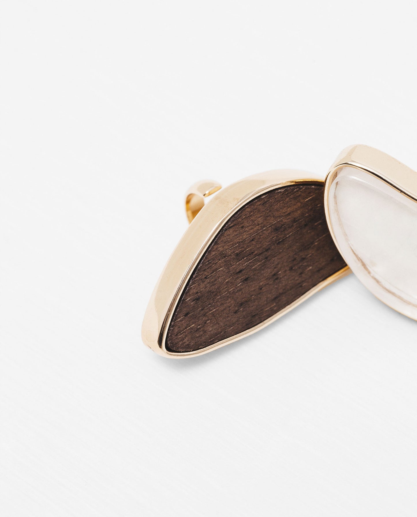 Wood Accent Fashion Ring — Modern Natural Style