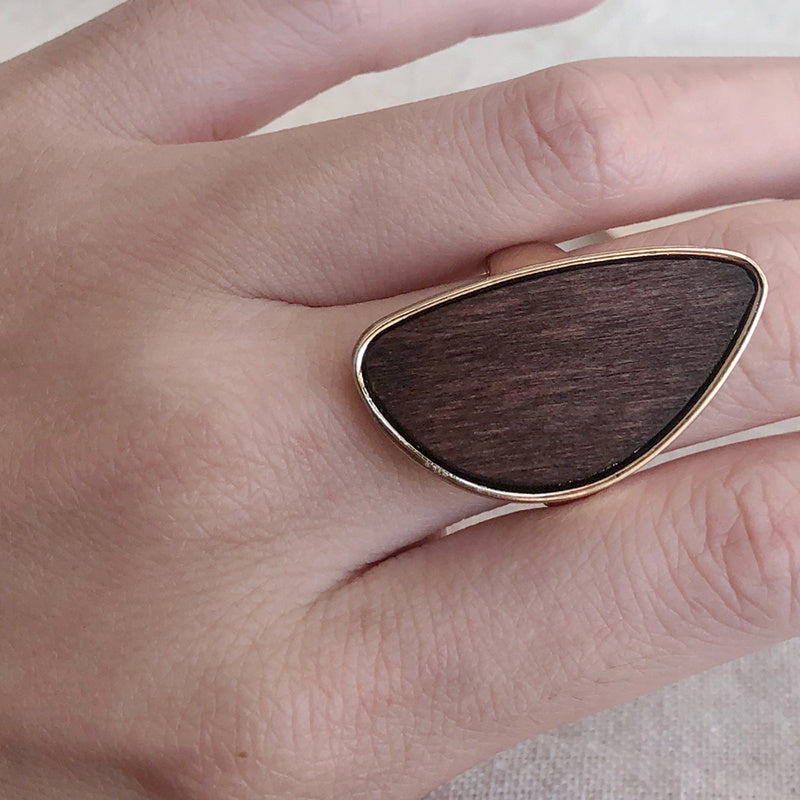Wood Accent Fashion Ring — Modern Natural Style