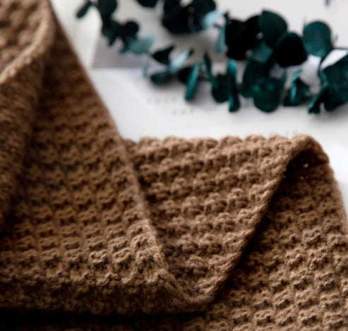 Nordic Fringed Knit Ball Blanket – Soft Throw / Shawl
