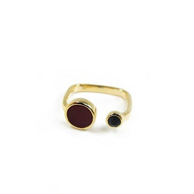 Wood Accent Fashion Ring — Modern Natural Style